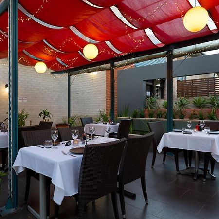 Ramada By Wyndham Brisbane Windsor Hotell Exteriör bild