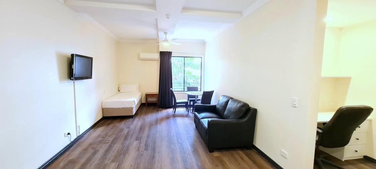 Ramada By Wyndham Brisbane Windsor Hotell Exteriör bild