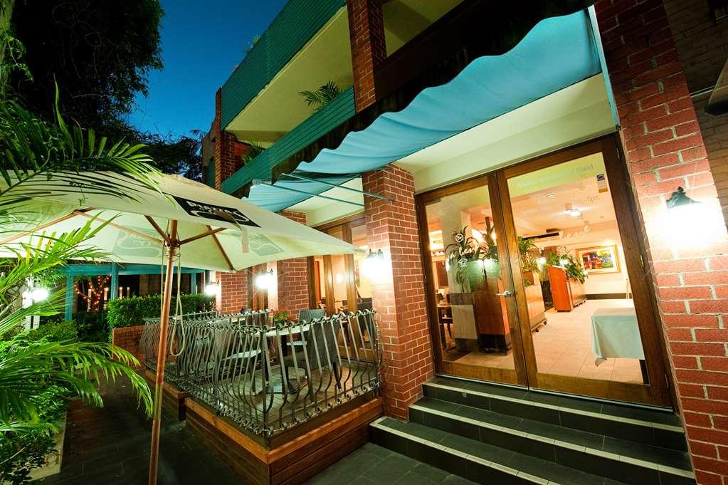 Ramada By Wyndham Brisbane Windsor Hotell Restaurang bild