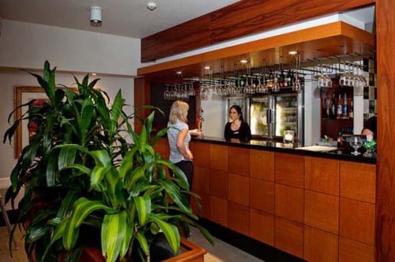 Ramada By Wyndham Brisbane Windsor Hotell Exteriör bild