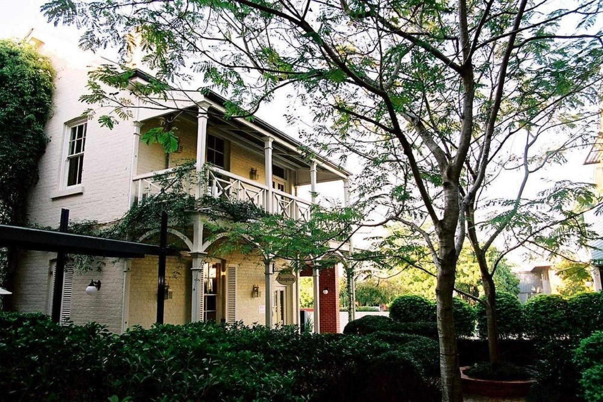 Ramada By Wyndham Brisbane Windsor Hotell Exteriör bild