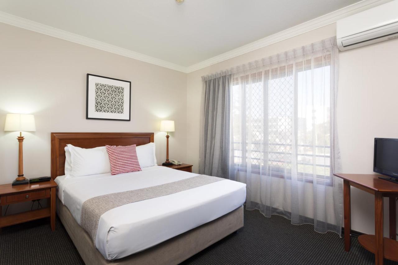 Ramada By Wyndham Brisbane Windsor Hotell Exteriör bild