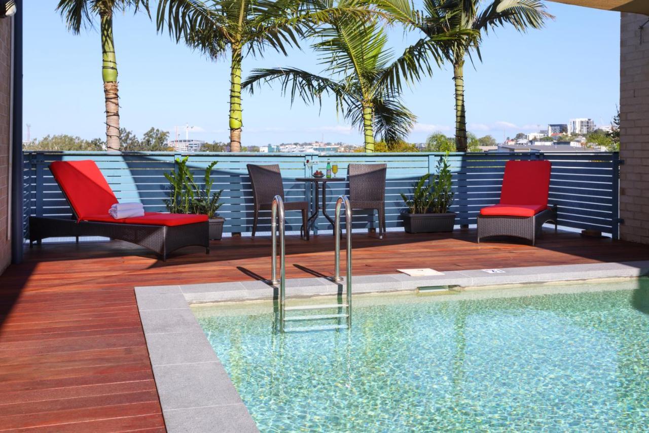 Ramada By Wyndham Brisbane Windsor Hotell Exteriör bild